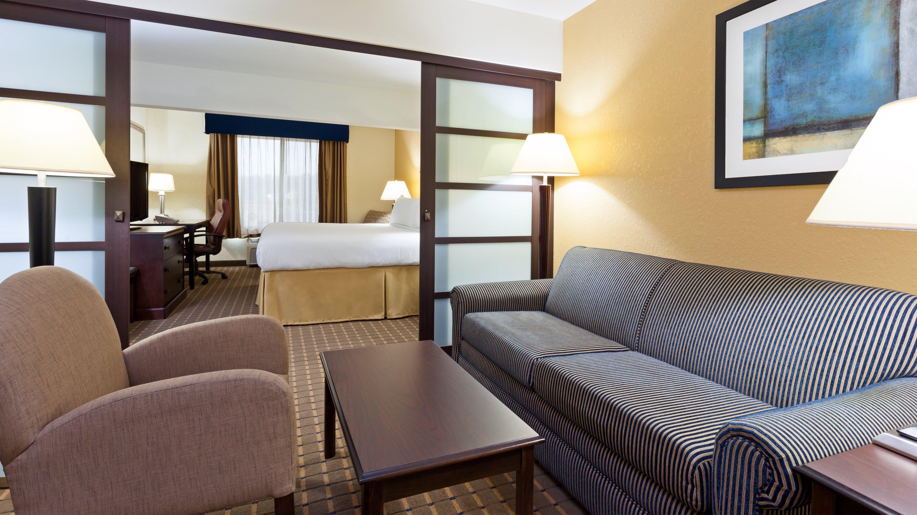 Holiday Inn Express And Suites Allentown West By Ihg Exterior photo