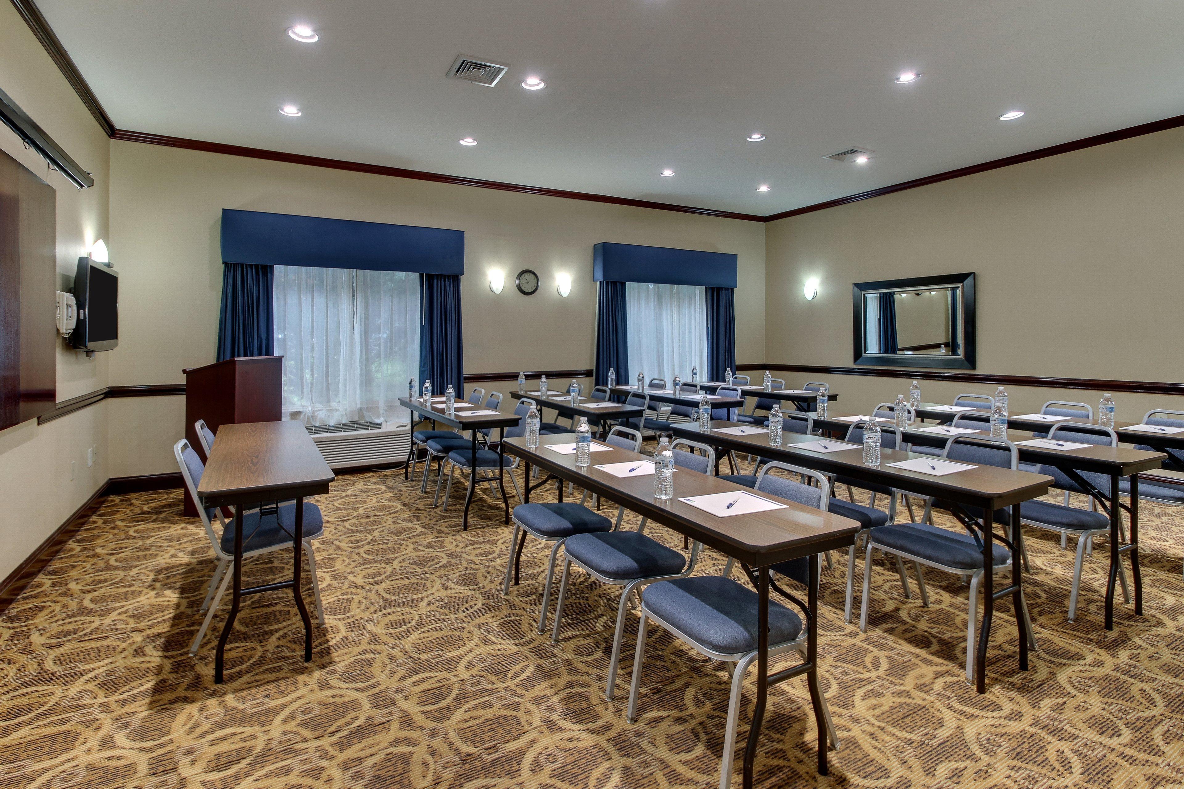 Holiday Inn Express And Suites Allentown West By Ihg Exterior photo
